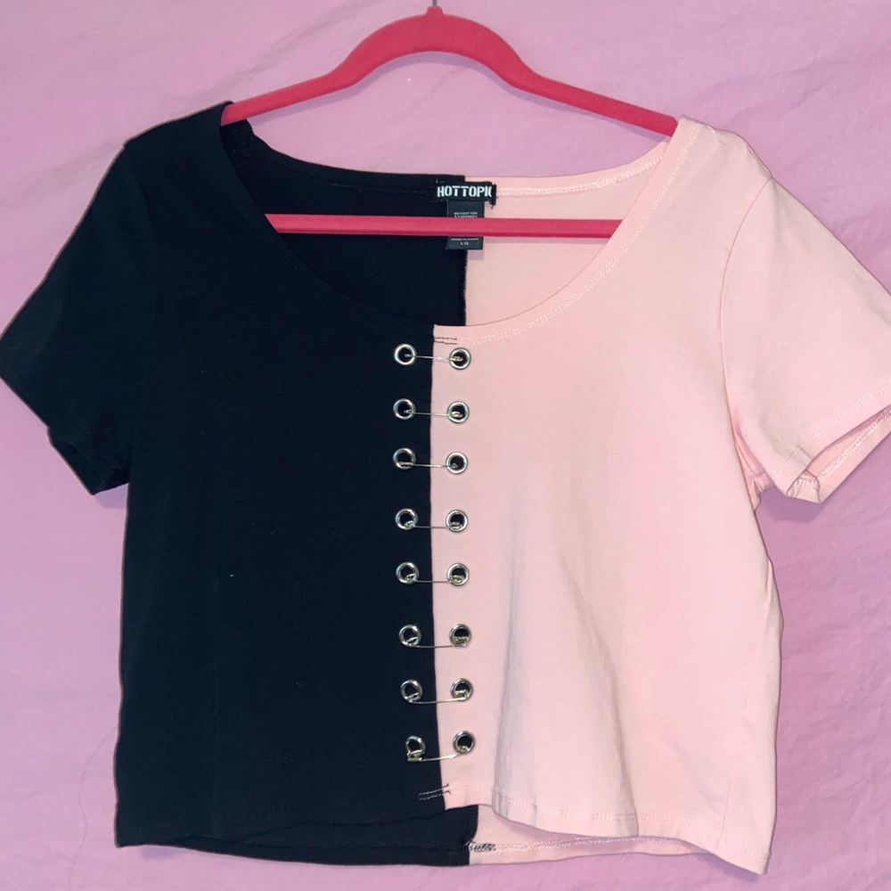 hot topic half and half safety pin shirt!!
